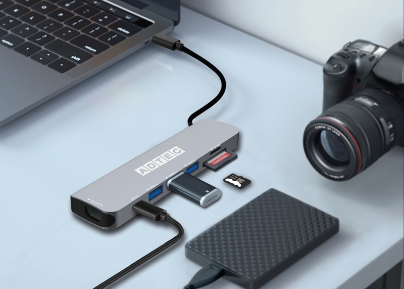 マルチポートハブ 7in1 USB-C (Type-C Type-A SD/TF slot 4K FulHD)