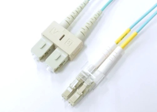 OM4 光ファイバーケーブル DLC/DSC マルチモード 50/125μm 9m