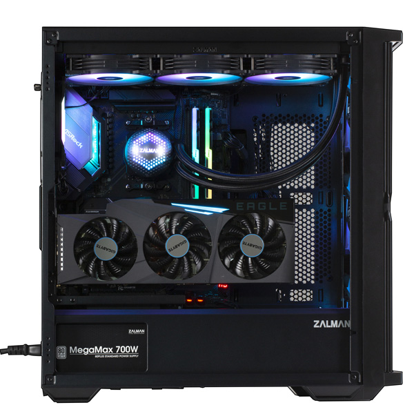 ミドルタワー型PCケース