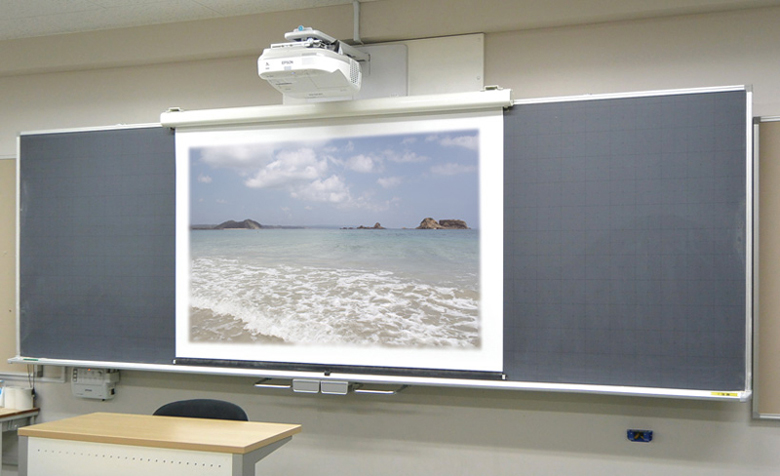 映写・板書兼用スクリーン 巻上げぺたり2wayスクリーン