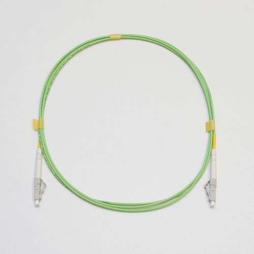 マルチモード光パッチコード GI50 単芯 LC-LC 2m 若草色