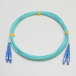 10G光パッチコード GI50 OM3 2芯メガネ SC-SC 5m アクア