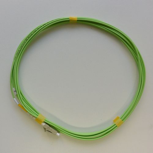 マルチモード光パッチコード GI50 2芯メガネ LC-OPEN 3m 若草色