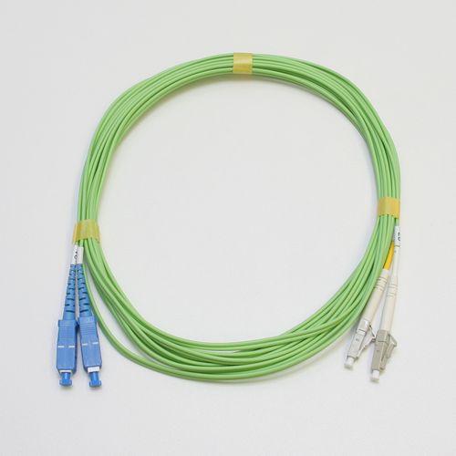 マルチモード光パッチコード GI50 2芯メガネ LC-SC 50m 若草色