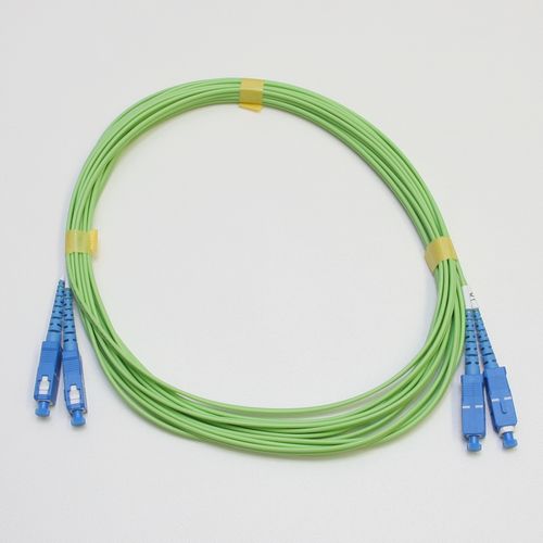 マルチモード光パッチコード GI50 2芯メガネ SC-SC 20m 若草色