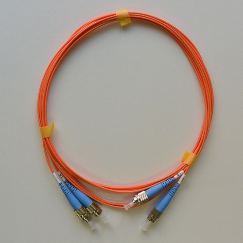 マルチモード光パッチコード GI62.5 2芯メガネ FC-FC 3m 橙色