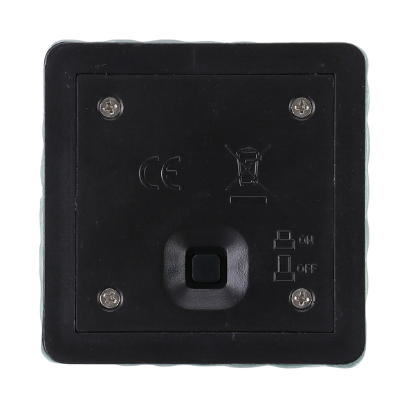 ソーラー充電式LEDガーデンライト 電球色 4個