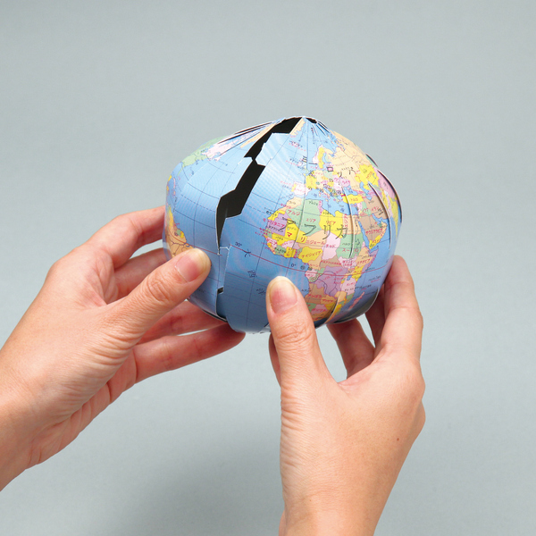 ペーパークラフト地球儀