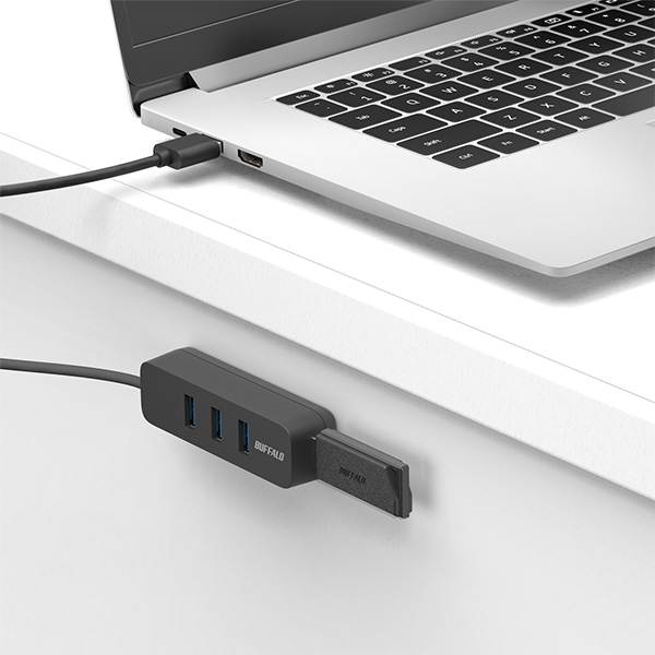 USB-A 3.2 Gen1 バスパワー上挿しハブ 磁石付 ホワイト