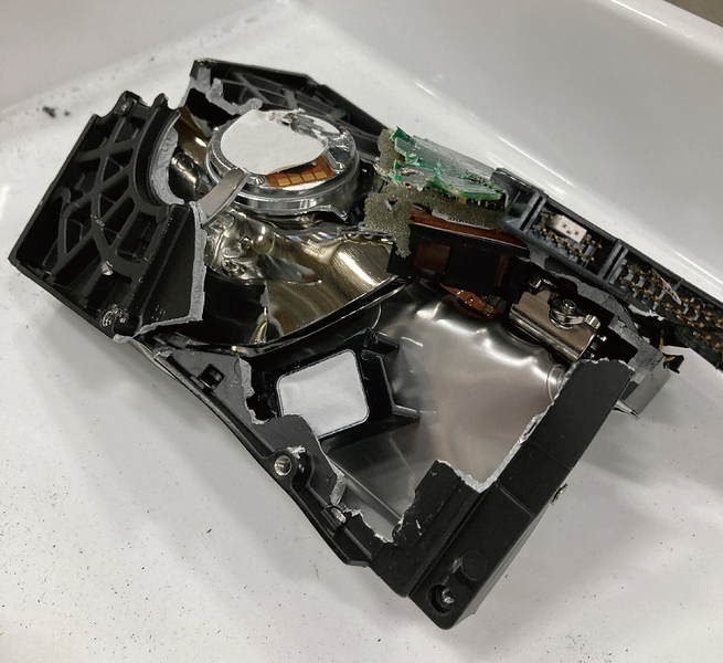 メディア破壊機