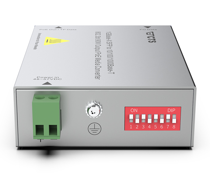耐温度環境PoE++メディアコンバータ（100M/1Gbps SFP）