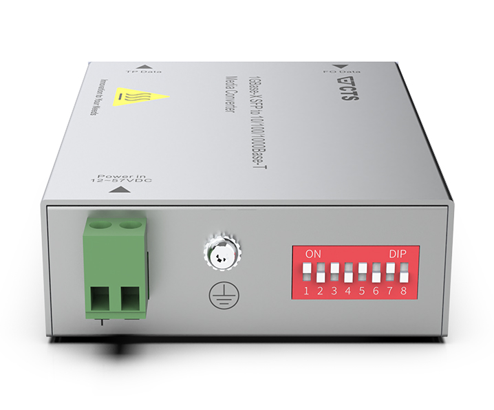 耐温度環境メディアコンバータ（100M/1Gbps SFP）