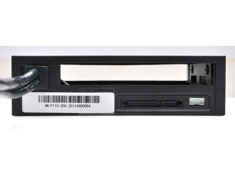 iStarUSA マルチリムーバブルラックV2 Slimドライブ＆2.5 SATA＆USB