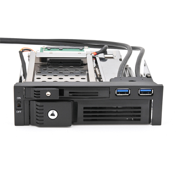 iStarUSA マルチリムーバブルラック V2 3.5+2.5 SATA ＆ USB