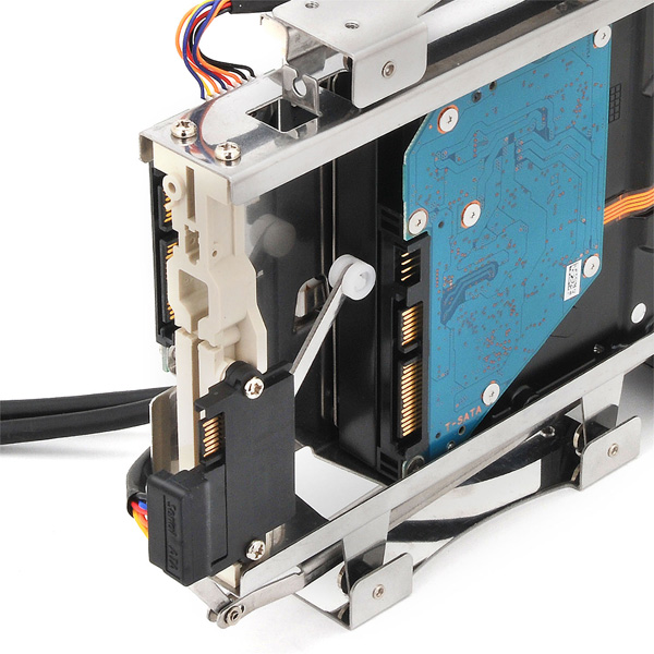 iStarUSA マルチリムーバブルラック V2 3.5+2.5 SATA ＆ USB