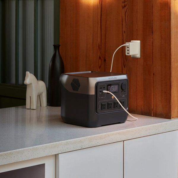 RIVER 2 Pro (ポータブル電源 768Wh)