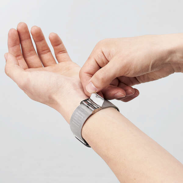 Apple Watch 44/42mm用バンド/ステンレス/ミラネーゼタイプ/シルバー