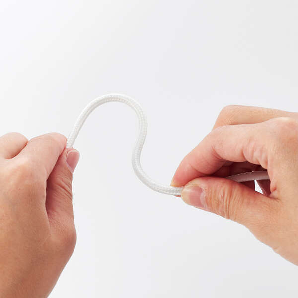 Lightning-AC充電器/2.4A出力/ケーブル同梱/1.5m/高耐久ケーブル/ホワイト