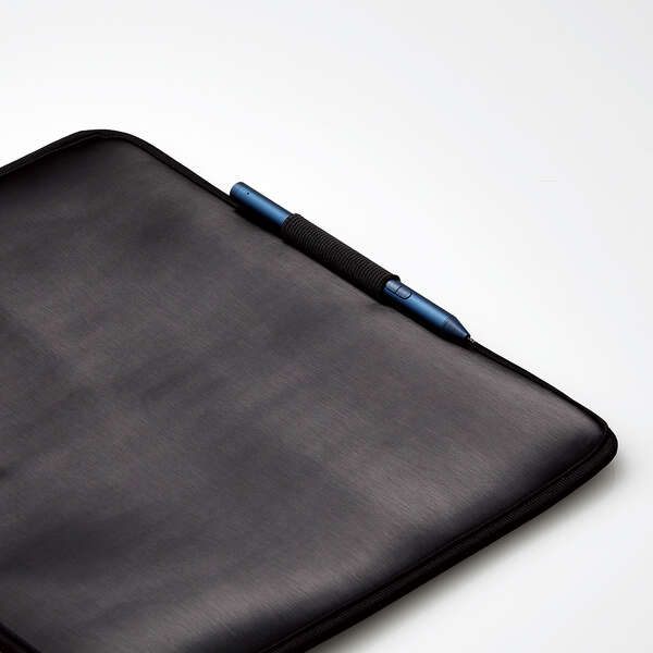 Surface Pro 8/Pro X用セミハードポーチ/ブラック