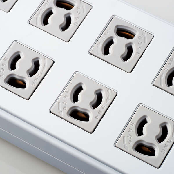 法人用タップ/ボックス型/3P8口/2m/抜け止め/一括スイッチ/雷ガード/ノイズフィルター/RoHS指令準拠/ライトグレー