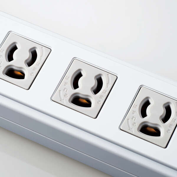 法人用タップ/ロング型/3P8口/2P1口/2m/抜け止め/手元一括スイッチ/雷ガード/ノイズフィルター/RoHS指令準拠/ライトグレー