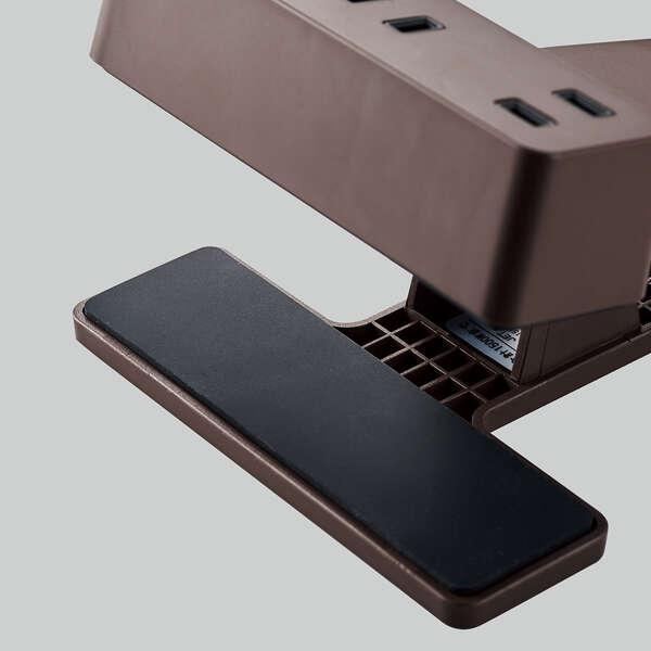 クリップタップ/雷サージ付/ホコリシャッター付/3個口/スイングプラグ/2.5m/ブラウン