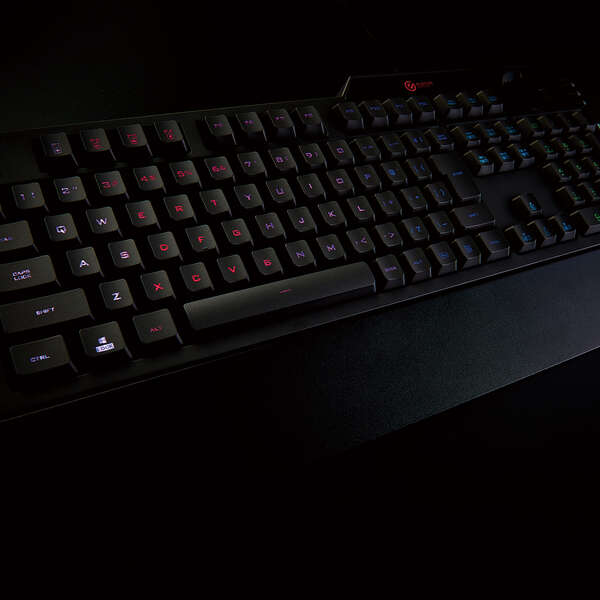 ゲーミングキーボード/メンブレン式/着脱式リストレスト付/ボリュームダイヤル付/フルキー/有線/ブラック