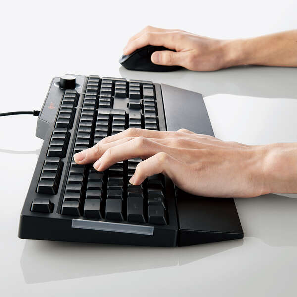 ゲーミングキーボード/メンブレン式/着脱式リストレスト付/ボリュームダイヤル付/フルキー/有線/ブラック