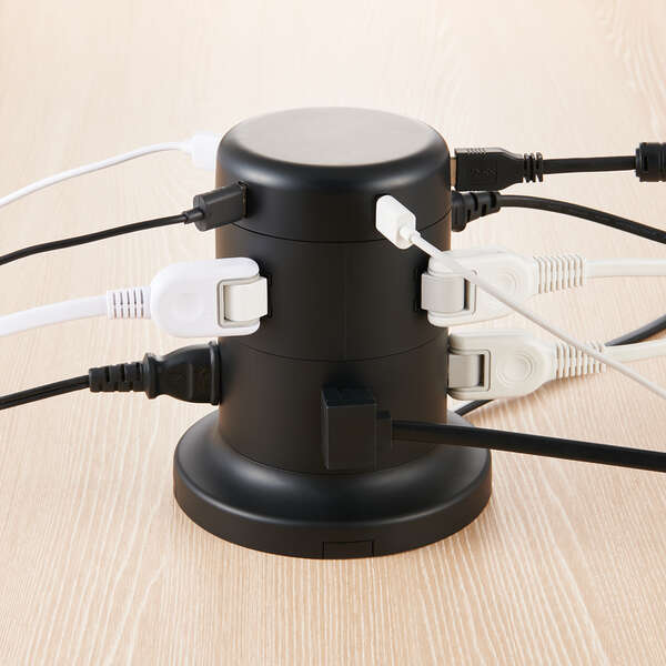 タワー型タップ/8個口/雷サージ付/ホコリ防止シャッター付/固定可能/5ポート合計出力4.8A/2.0m/ブラック