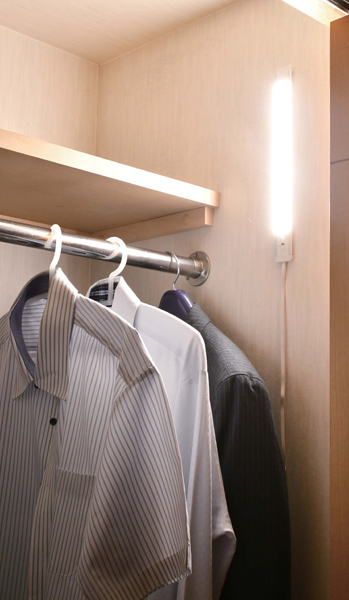 LED多目的灯 明暗人感センサー 電球色