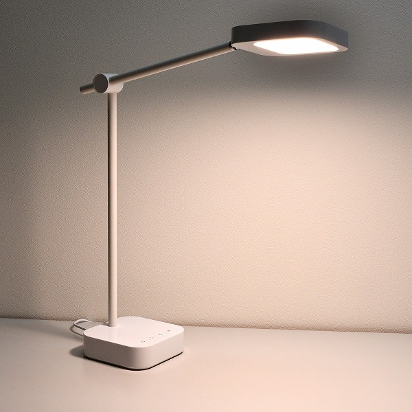 LEDデスクライト USB給電ポート付