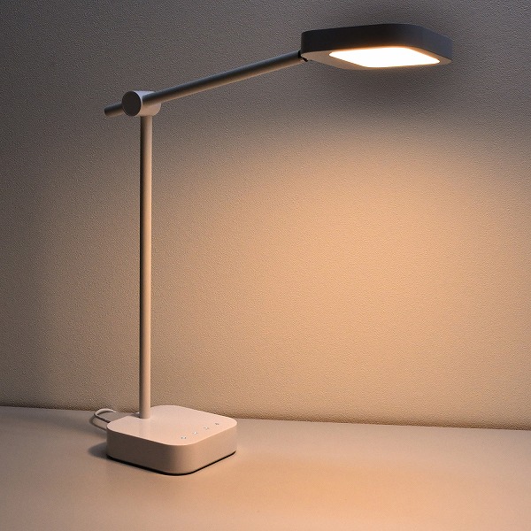 LEDデスクライト USB給電ポート付