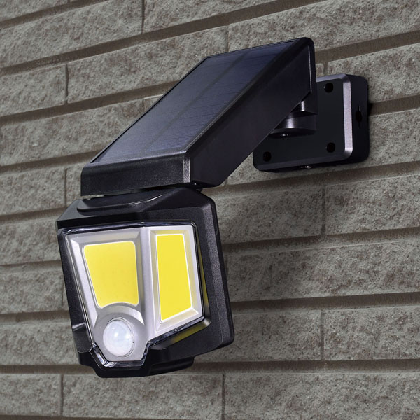 ソーラー式センサーライト