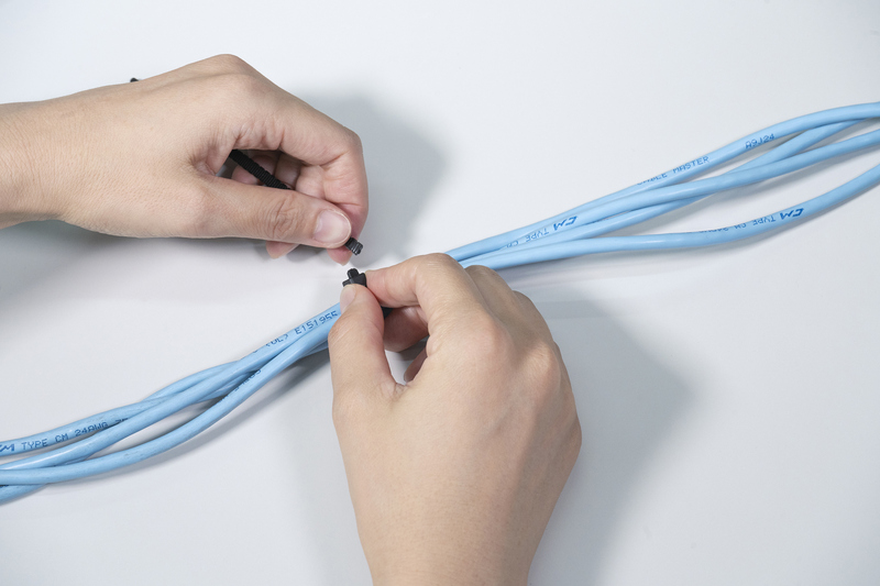 手で切れる結束バンド 耐候 200mm ブラック