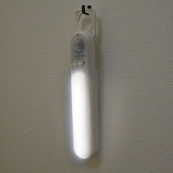 LEDセンサー付ライト