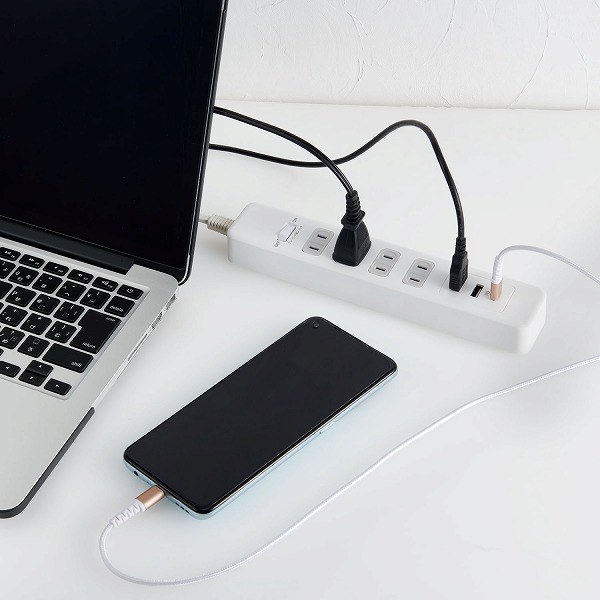 コード付USBタップPD20W