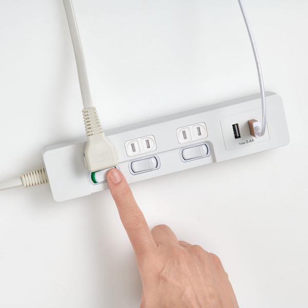 ランプレススイッチ付USBタップ