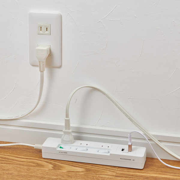 ランプレススイッチ付USBタップ