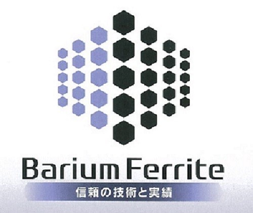 お得な5巻パック。1巻ずつのハードケース装填、シュリンク包装、小箱包装あり。