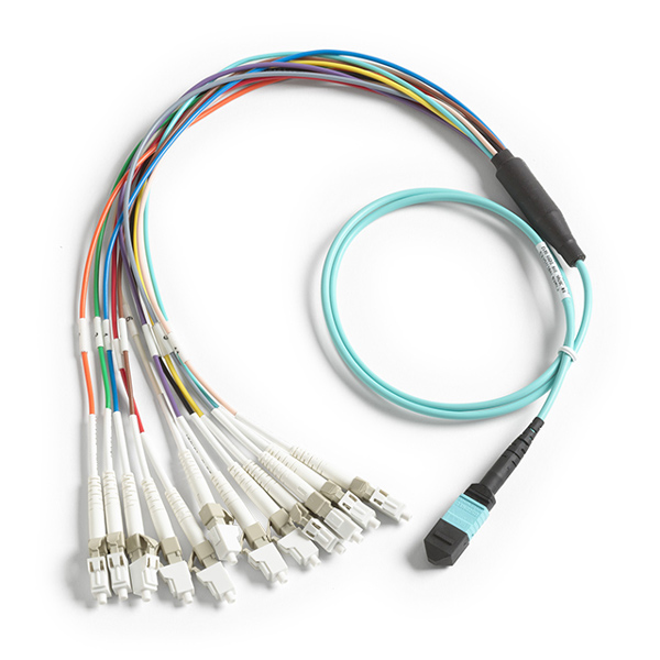 1m ブレイクアウト・コード、MPOピン無し/LCコネクター用