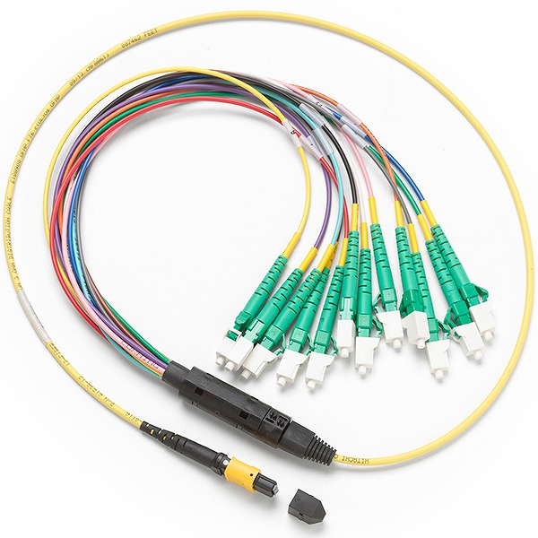 1m シングルモード・ファン・アウト・コード、MPO(APC)ピン無し/LC(APC)コネクター
