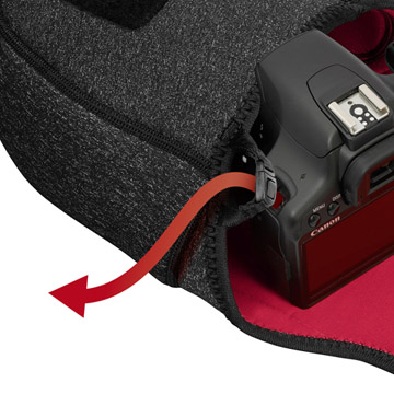 プラスシェル スリムフィット カメラケース 02 L ブラック