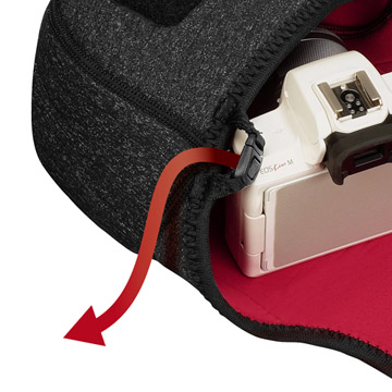 プラスシェル スリムフィット カメラケース 02 M ブラック