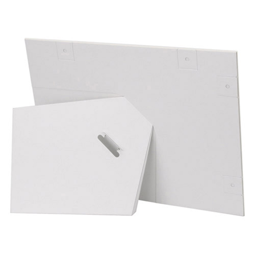 タテ・ヨコどちらの向きでも使用可能なスタンド付き