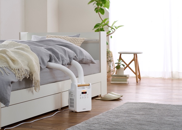 ふとん乾燥機ツインノズル ホワイト