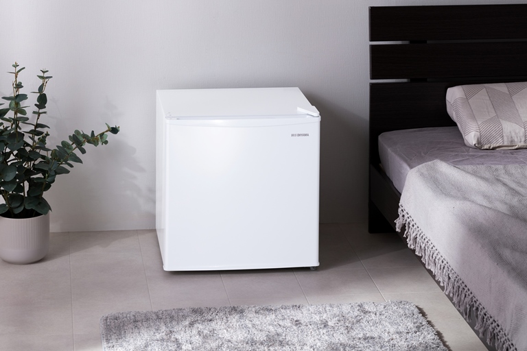 冷蔵庫 45L （右開き） ホワイト