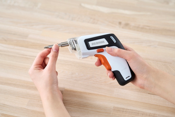 充電式電動ドライバー ホワイト