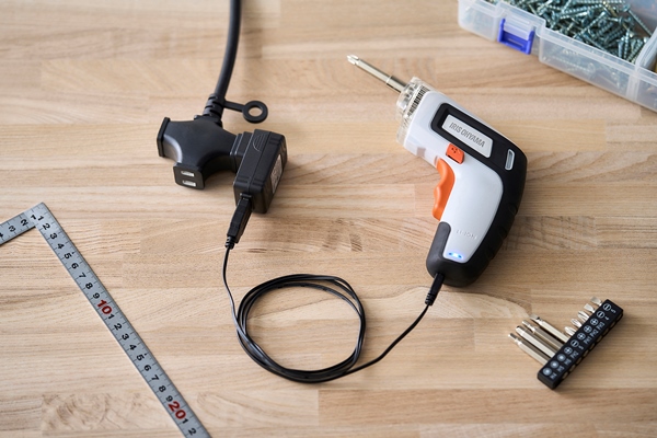 充電式電動ドライバー ホワイト