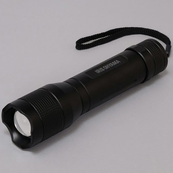 LEDハンディライト 500lm ズーム機能付き