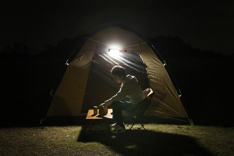 LEDスティックライト 充電式 200lm 充電器付き
